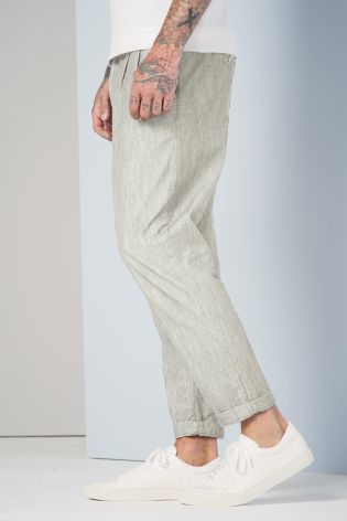 Tapered Pleated Trousers